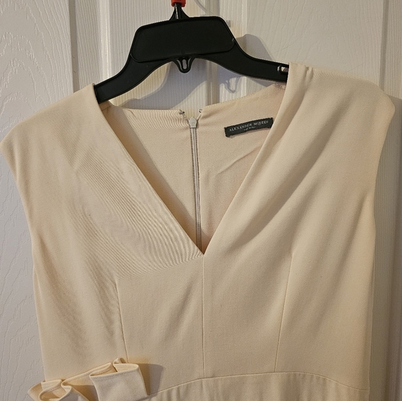 Alexander McQueen Made In Italy Virgin Wool Ivory Mini Dress Size 46 (XL) - Picture 3 of 13